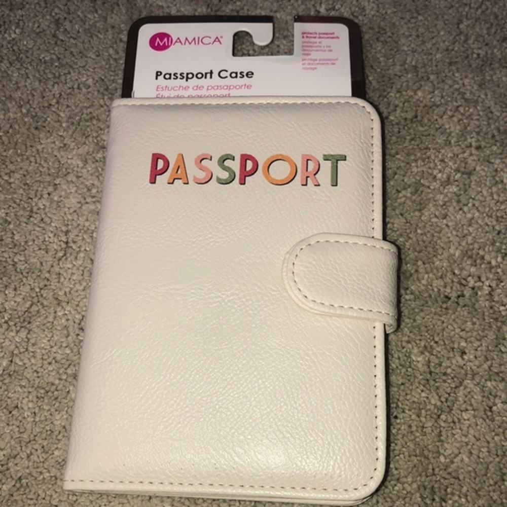 MIAMICA Passport Case Wallet Organizer NWT